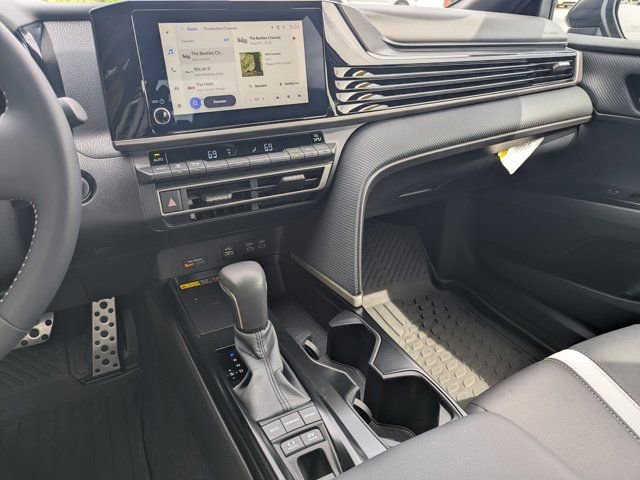Used 2025 Toyota Camry SE w/ Convenience Package FWD image 24