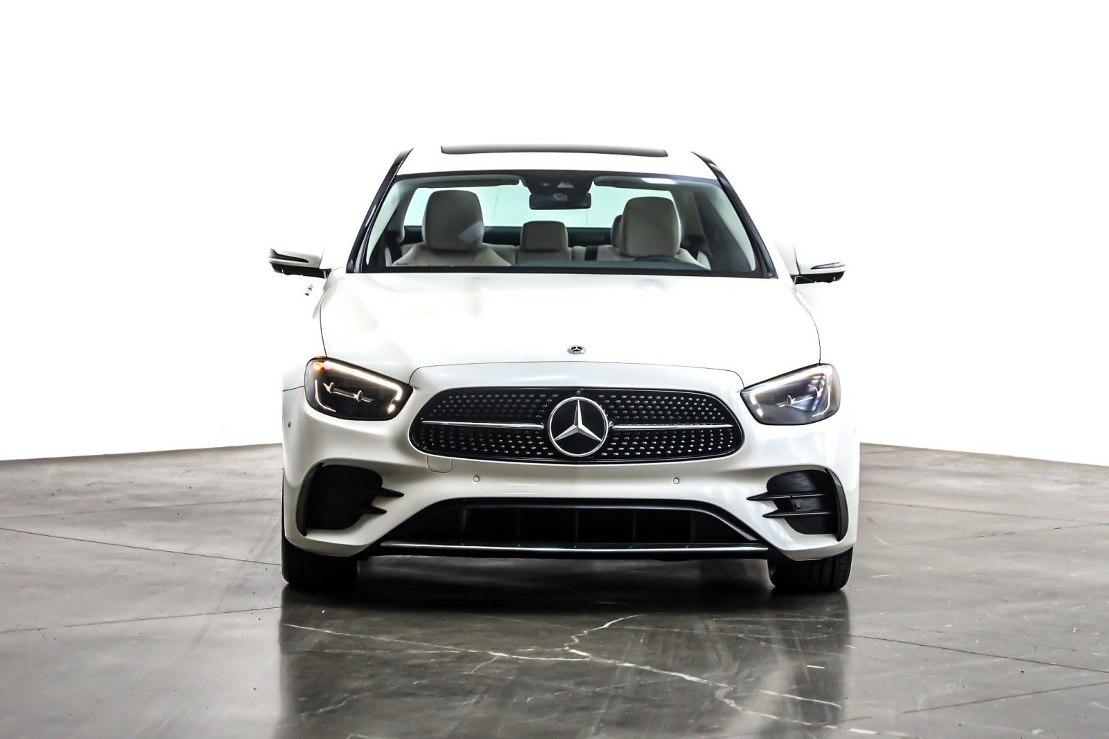 Used 2022 Mercedes-Benz E 350 Sedan image 2