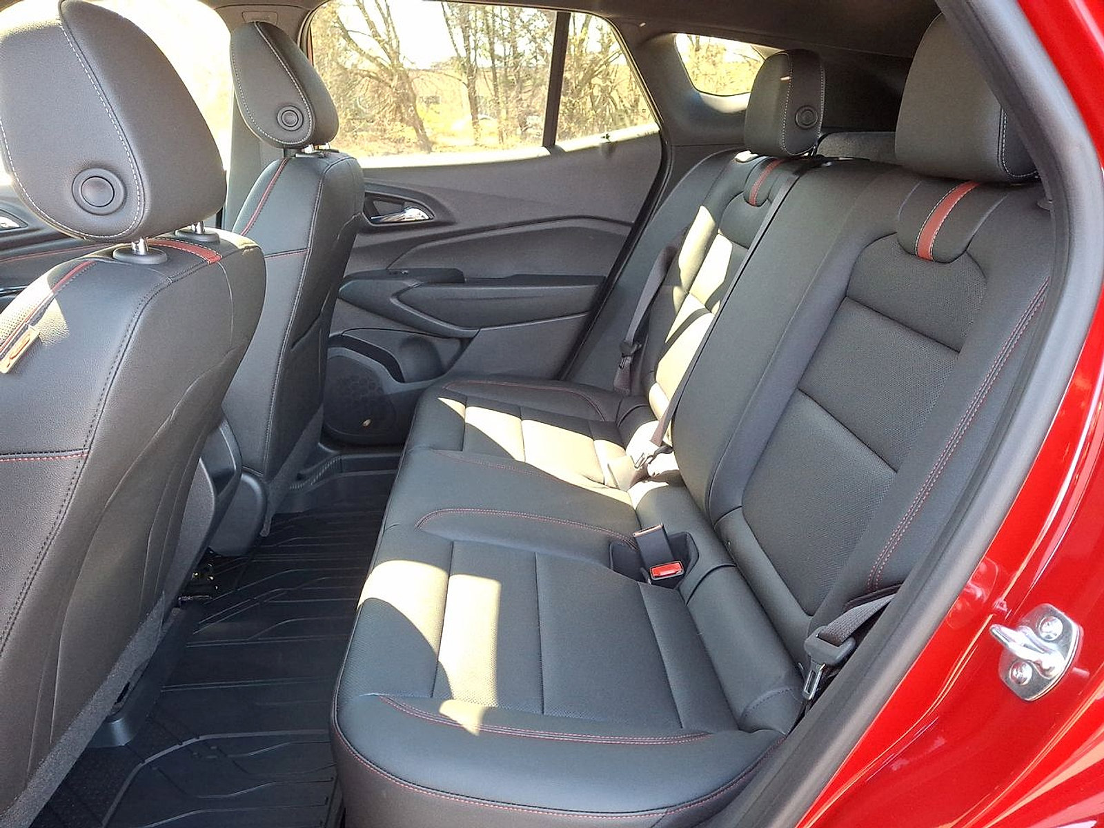 New 2026 Chevrolet Trax RS w/ Sunroof Package FWD image 13