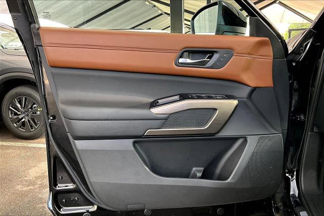 Certified 2024 Nissan Pathfinder Platinum w/ Cargo Package image 22