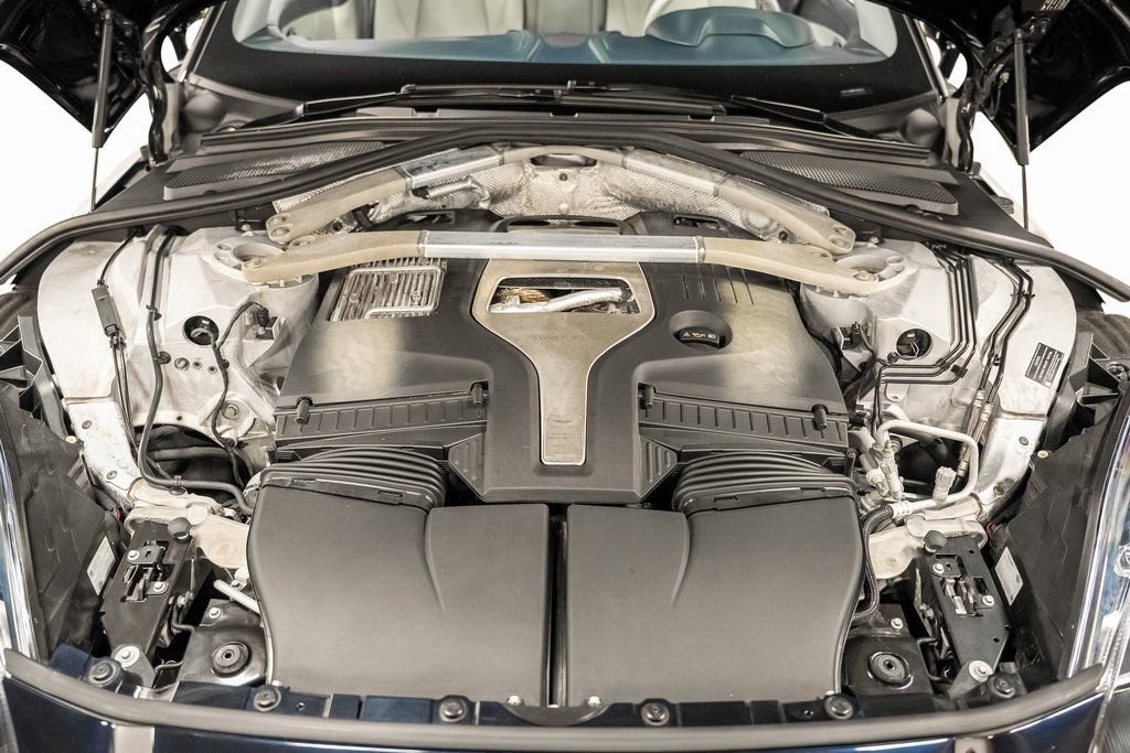 Used 2021 Aston Martin DBX image 51