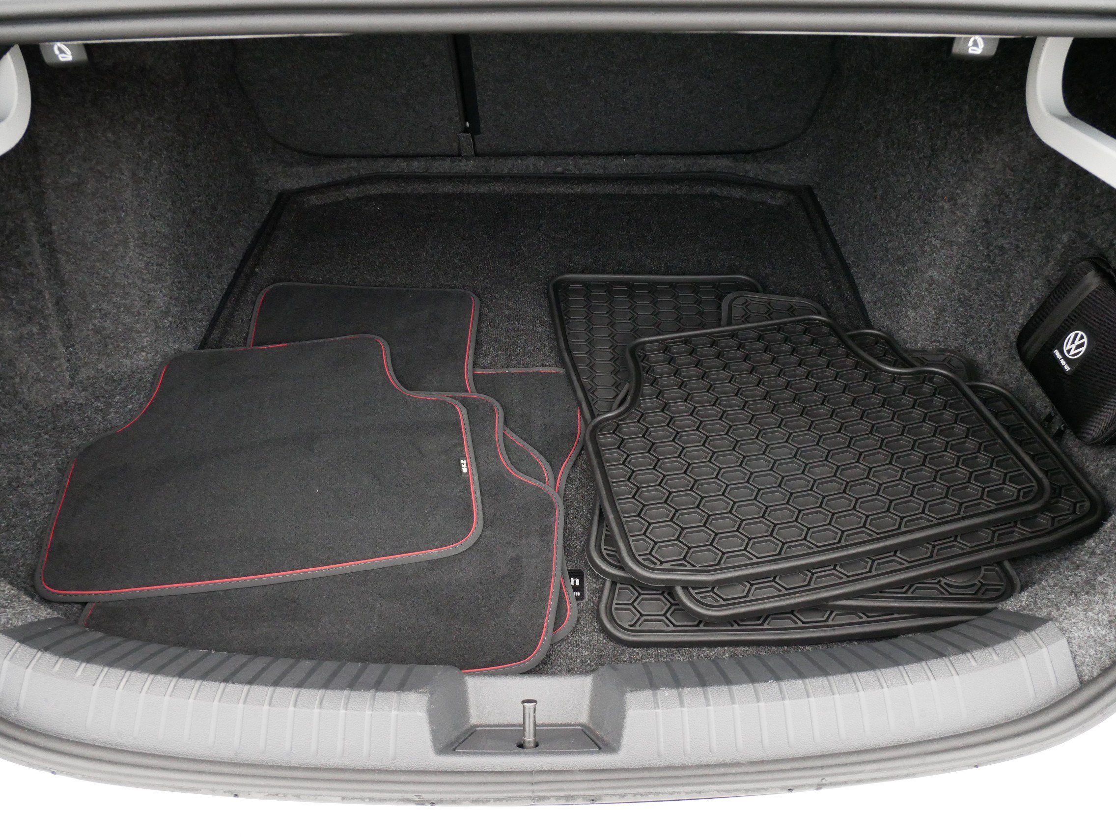 Certified 2025 Volkswagen Jetta GLI Autobahn w/ GLI Black Package FWD image 18
