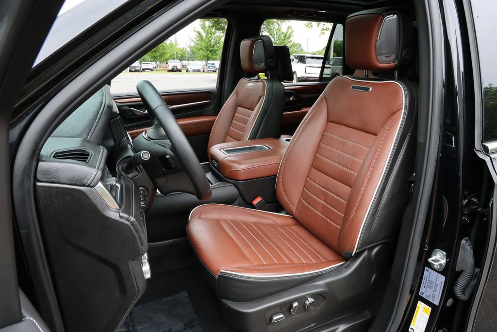 Used 2024 GMC Yukon Denali Ultimate AWD/4WD image 18