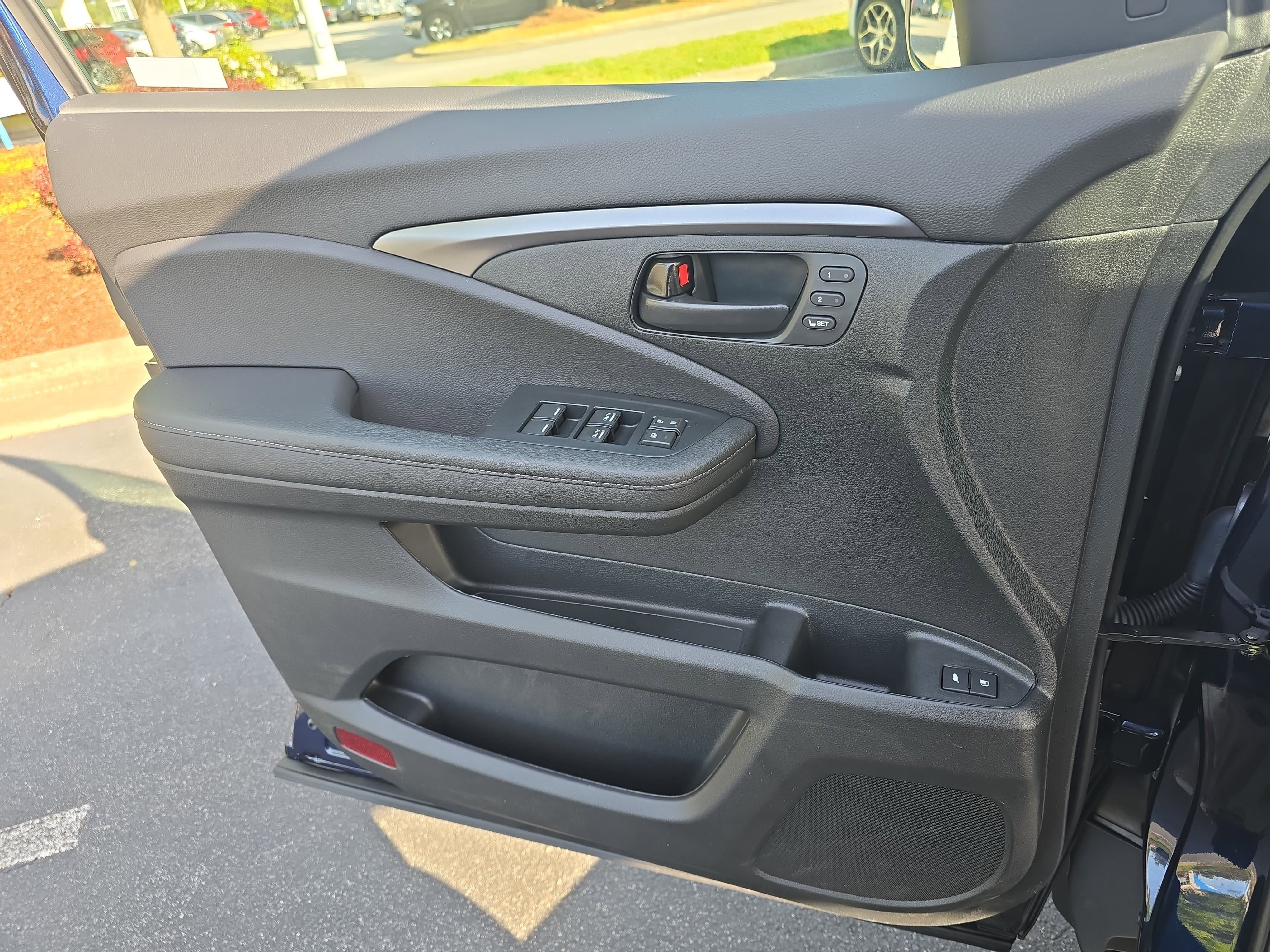 Certified 2023 Honda Passport EX-L image 28