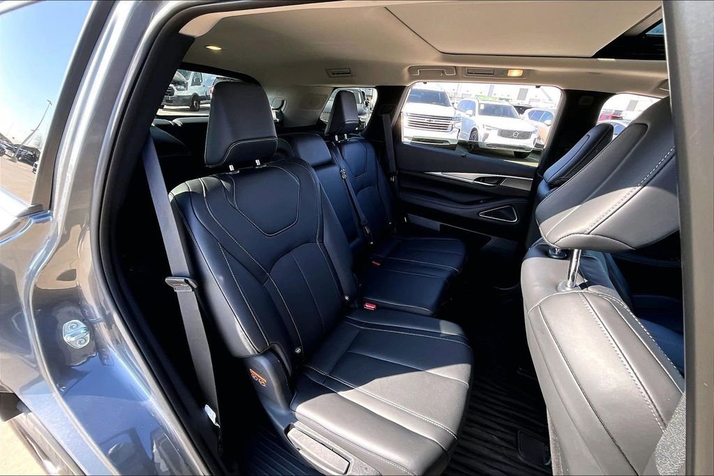 Certified 2025 INFINITI QX60 Luxe image 36