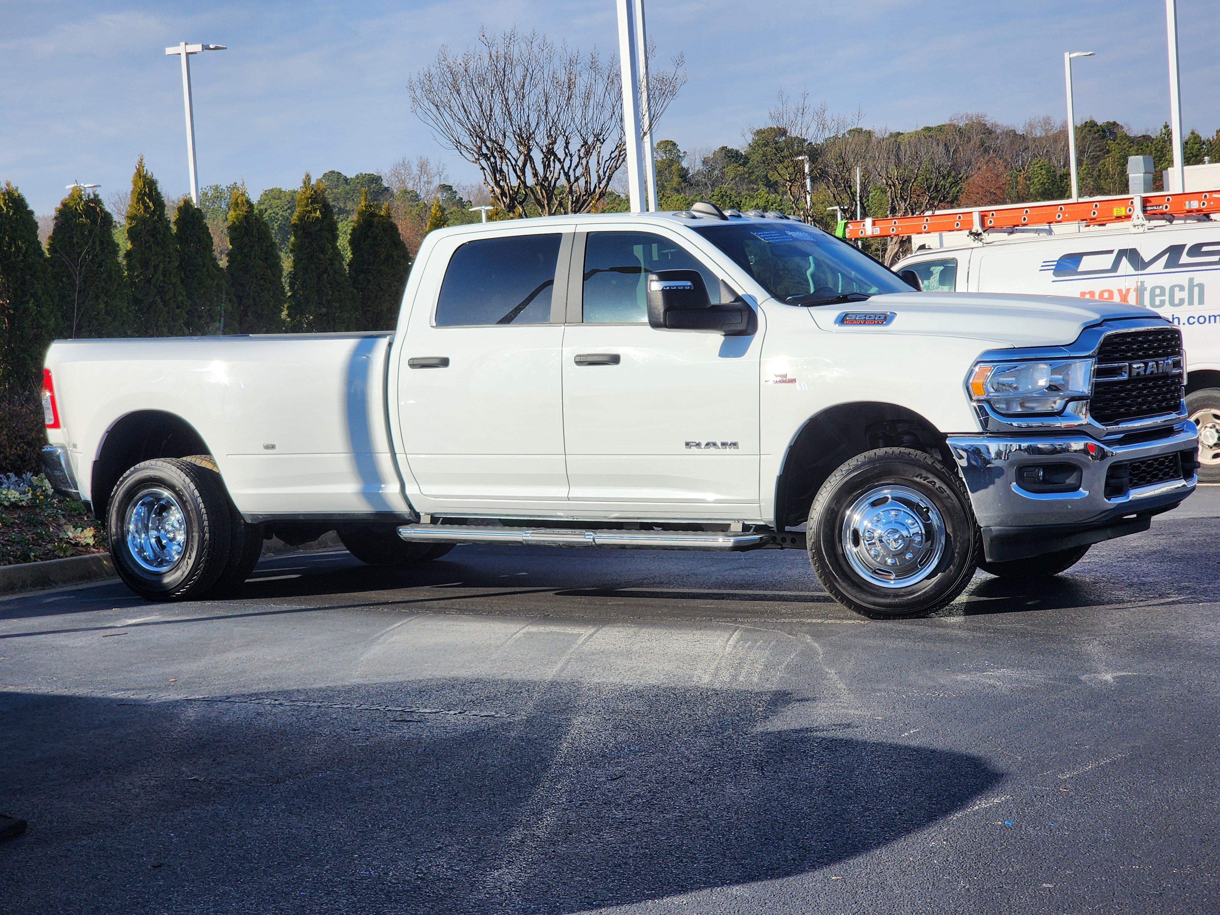 Used 2024 RAM 3500 Big Horn image 3