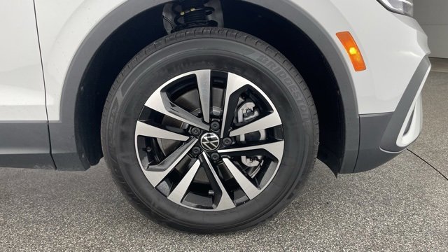 Used 2021 Volkswagen Tiguan SE R-Line image 51