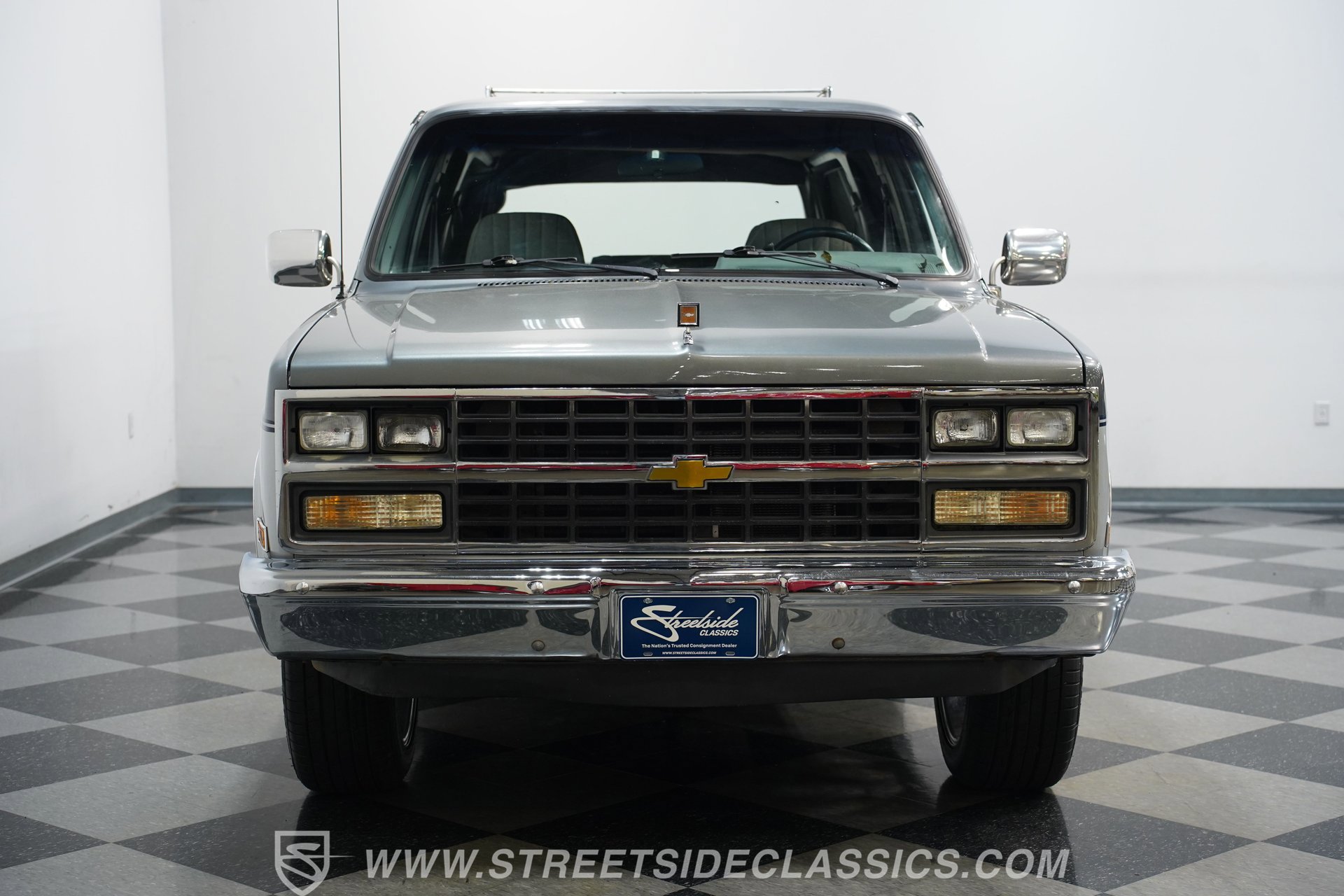 Used 1990 Chevrolet Suburban 2WD image 18
