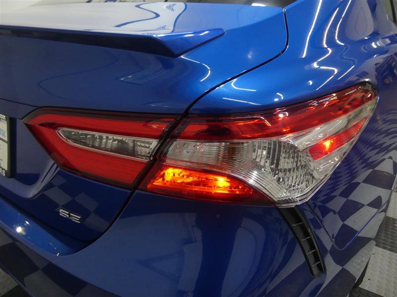 Used 2020 Toyota Camry SE image 15