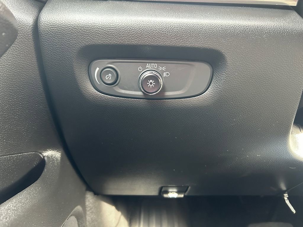 Used 2023 Chevrolet Traverse LS w/ Safety Package image 24