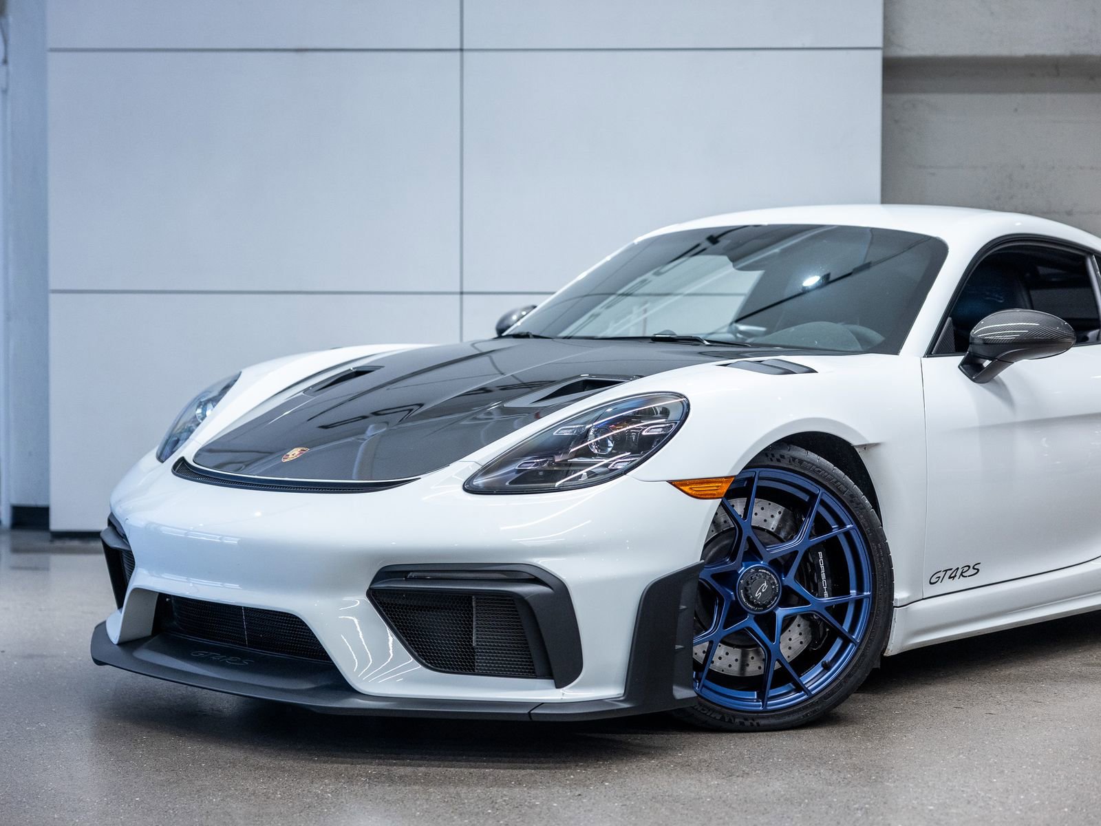 Certified 2025 Porsche 718 Cayman GT4 RS RWD image 19