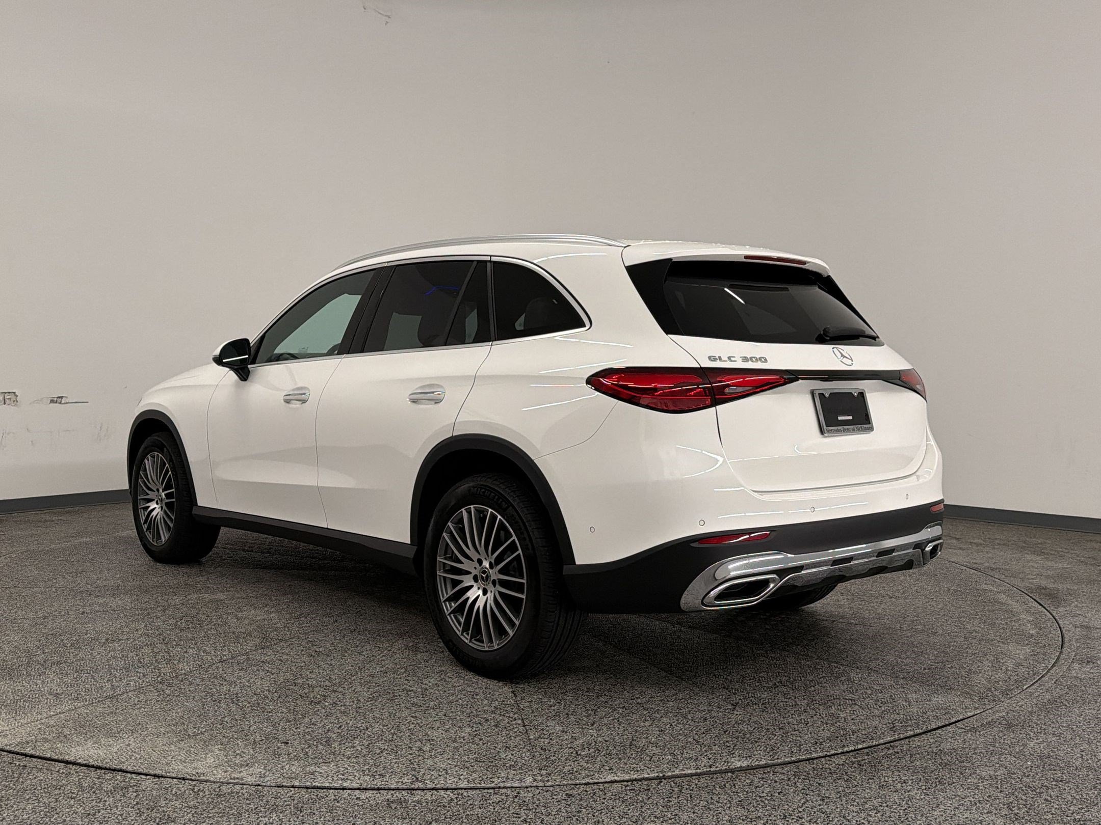 Certified 2026 Mercedes-Benz GLC 300 image 3