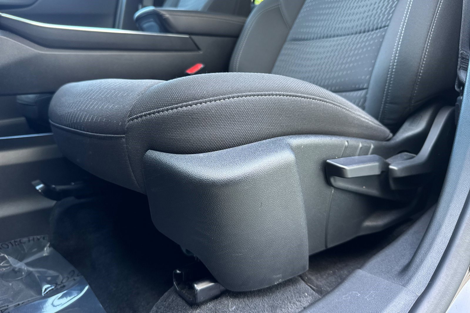 Used 2025 Chevrolet Equinox LT FWD image 15