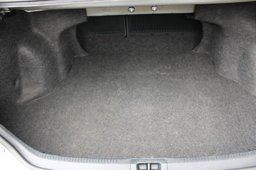 Used 2015 Toyota Camry SE FWD image 54