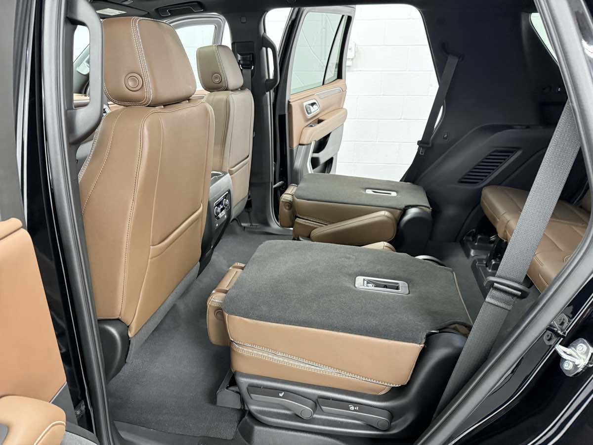 Used 2023 Chevrolet Tahoe High Country image 20