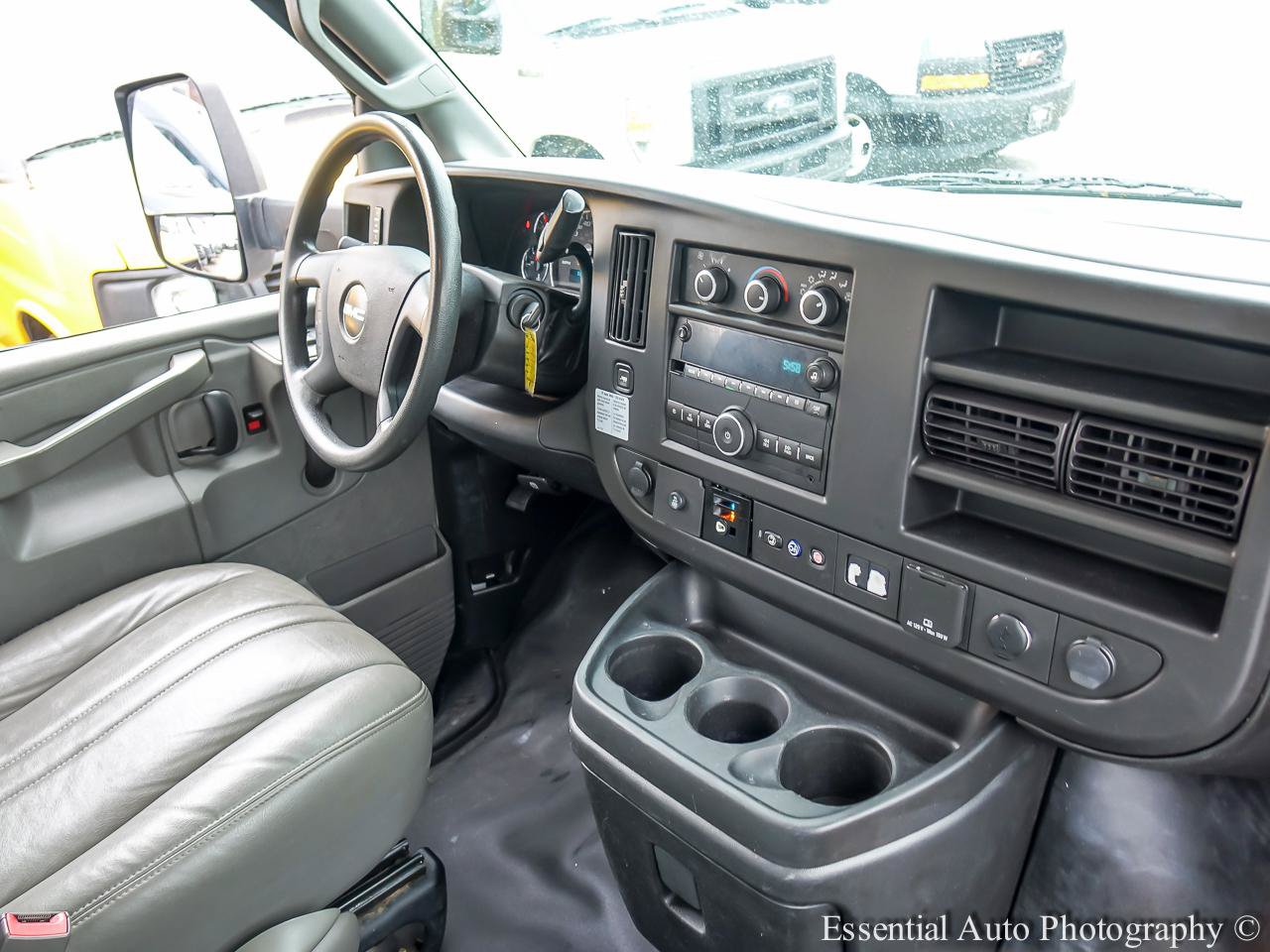 Used 2019 GMC Savana 3500 Extended w/ Driver Convenience Package RWD image 20