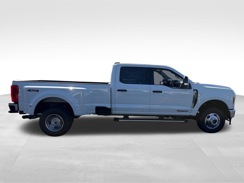 New 2027 Ford F350 XLT AWD/4WD image 6