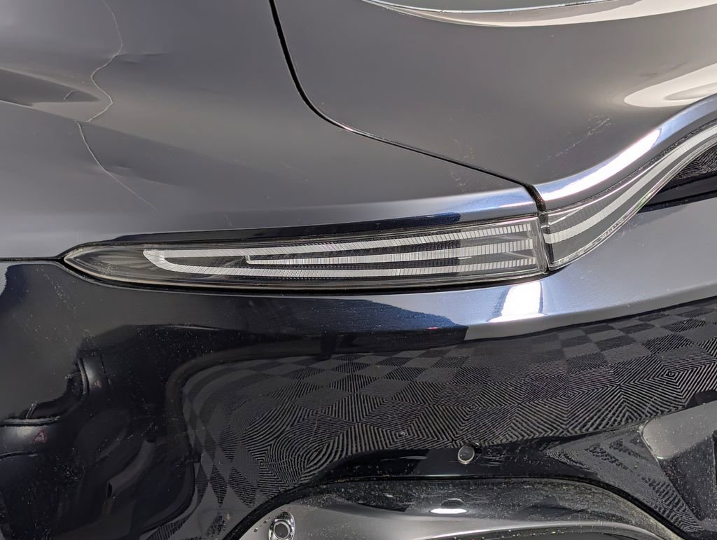 Used 2023 Aston Martin V8 Vantage Coupe image 12
