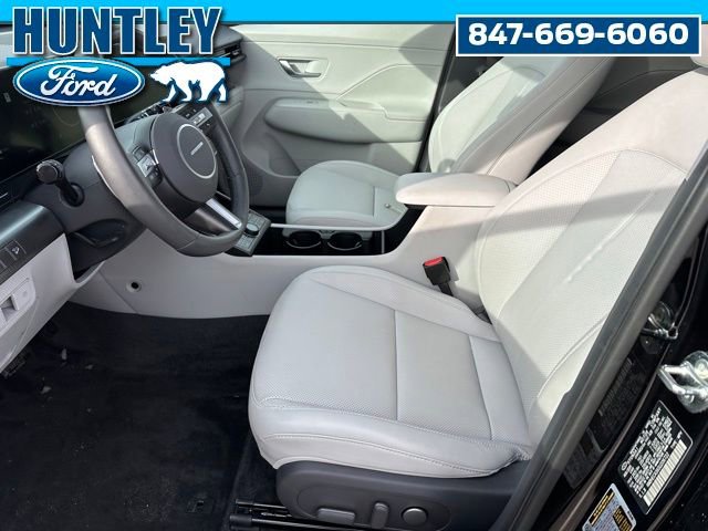 Used 2025 Hyundai Kona Limited image 18