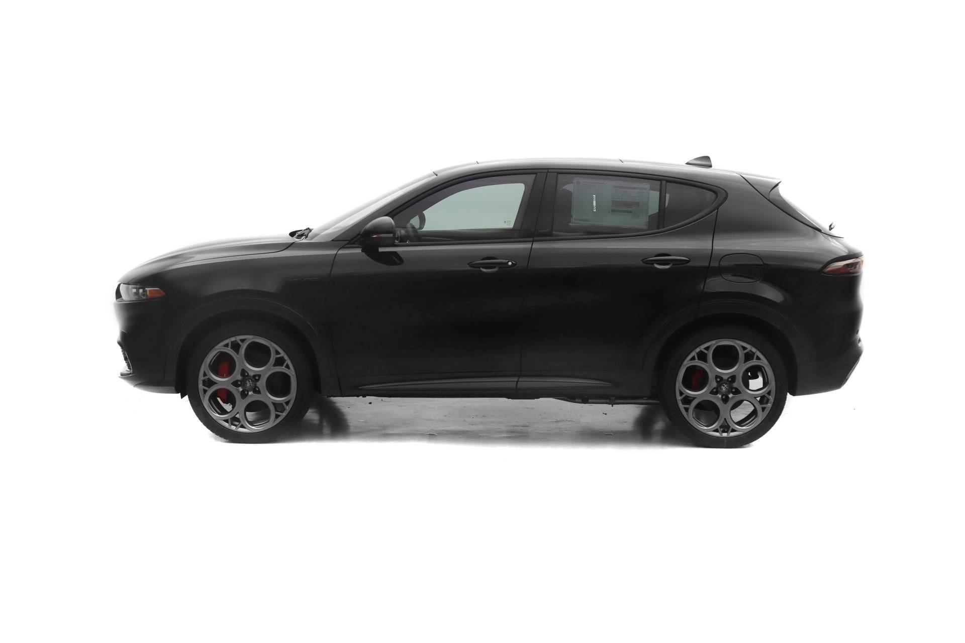 New 2024 Alfa Romeo Tonale Veloce w/ Active Assist Package image 3