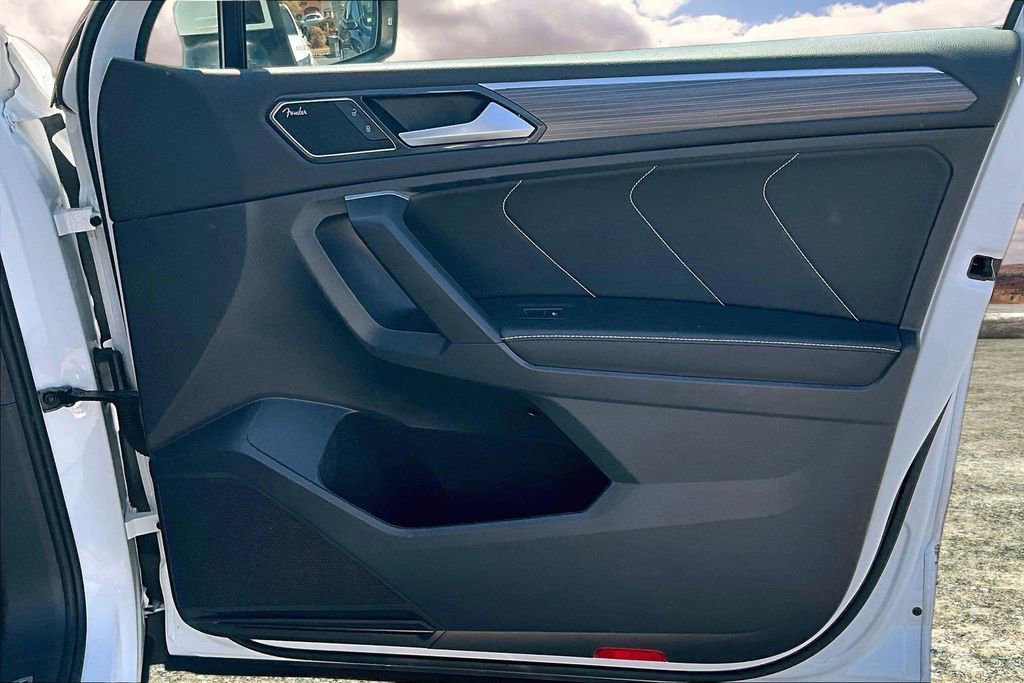 Used 2022 Volkswagen Tiguan SEL R-Line AWD/4WD image 28