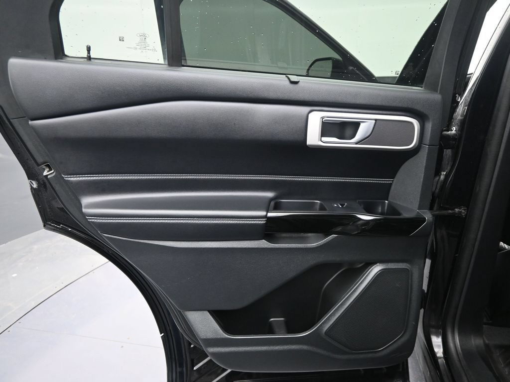 Used 2022 Ford Explorer ST AWD/4WD image 28
