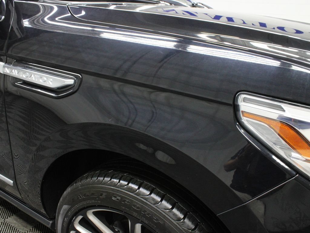 Used 2019 Lincoln Navigator Reserve AWD/4WD image 39