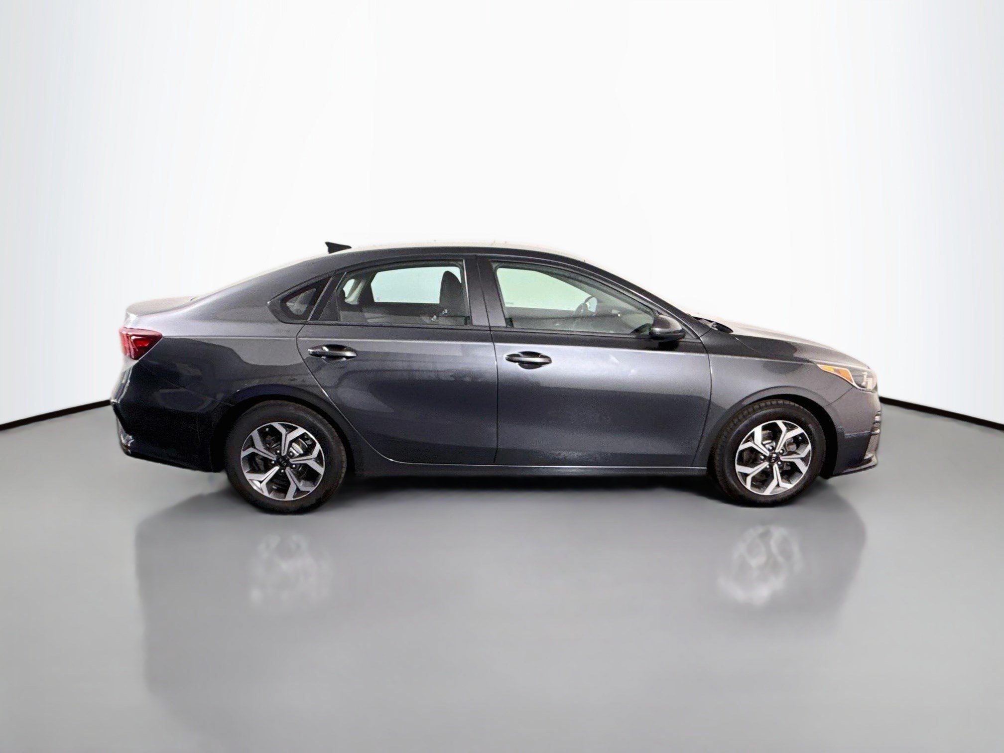 Used 2021 Kia Forte LXS FWD image 11