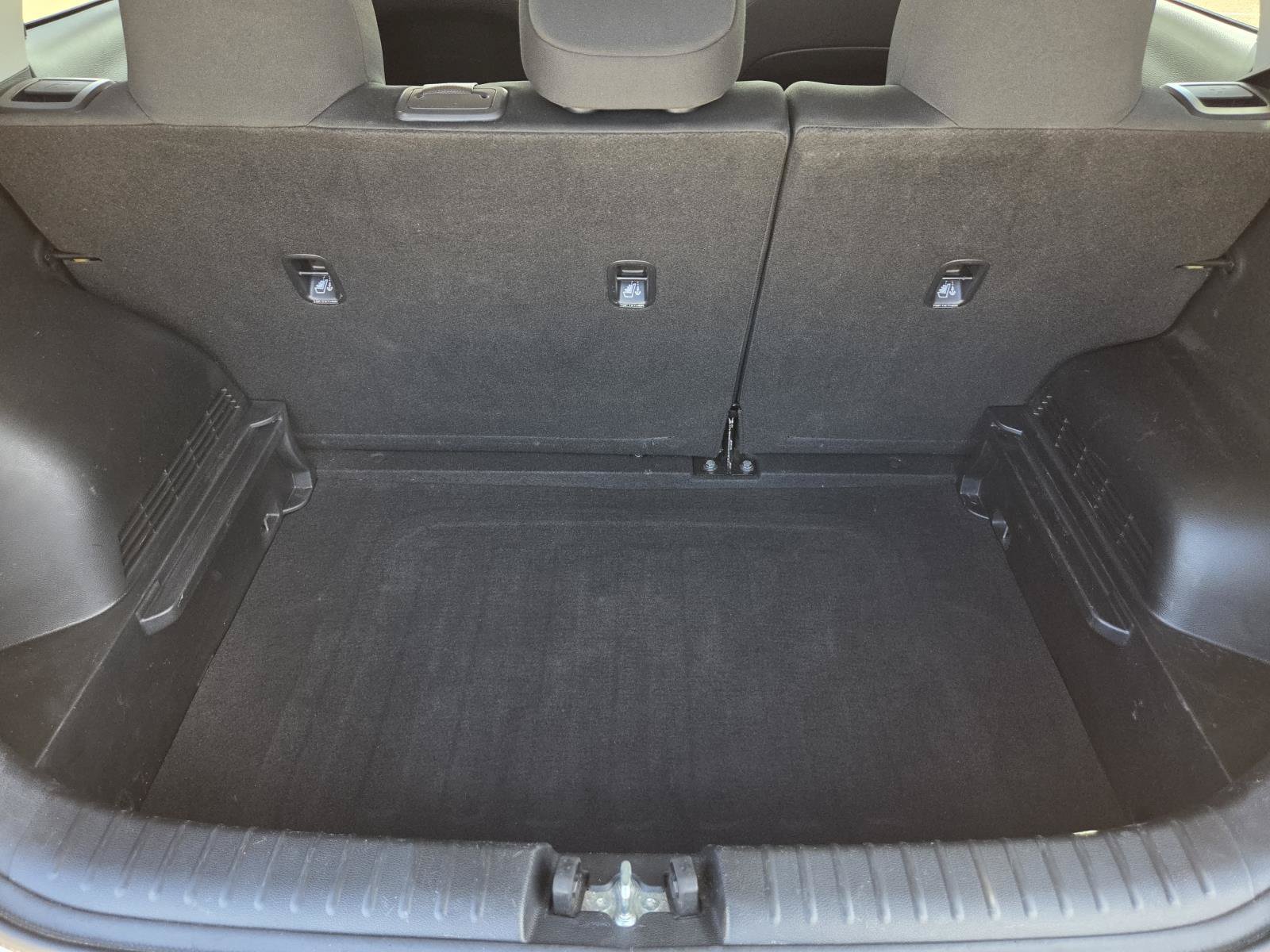 Used 2024 Kia Soul LX w/ LX Technology Package FWD image 9