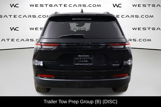 Used 2023 Jeep Grand Cherokee Limited w/ Black Appearance Package image 4
