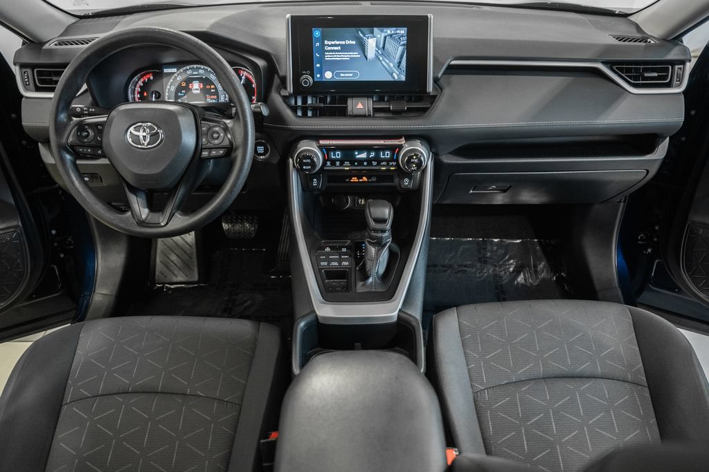 Used 2025 Toyota RAV4 XLE AWD/4WD image 16
