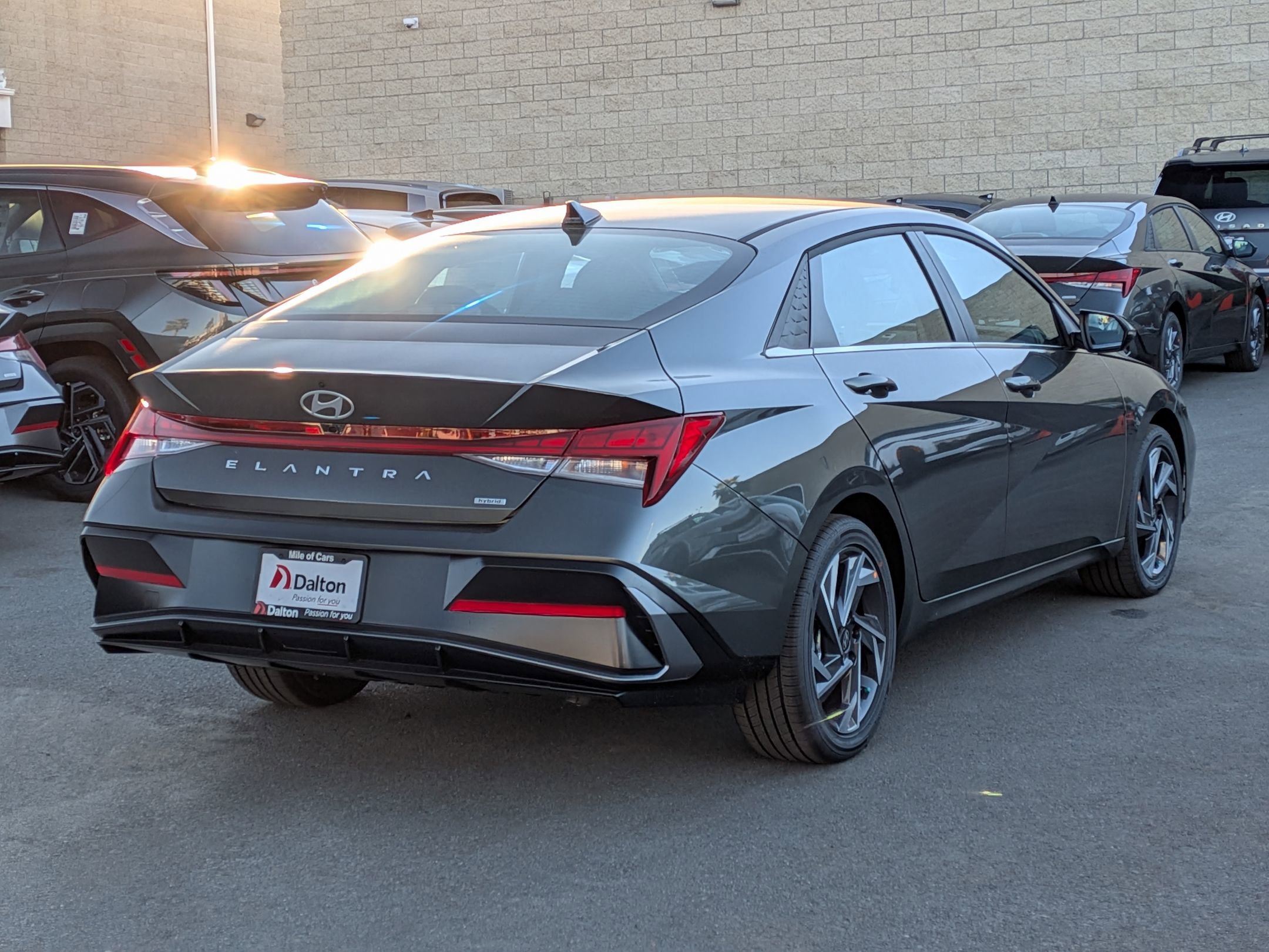 New 2026 Hyundai Elantra Limited w/ Cargo Package FWD image 4
