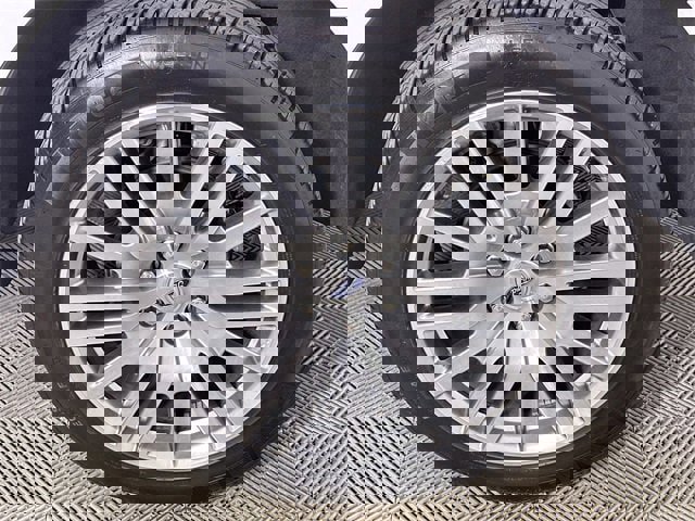 Used 2024 Ford Expedition Limited image 34