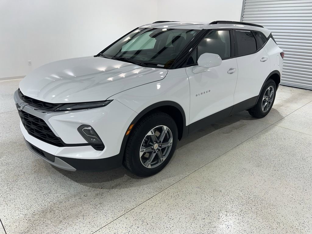 Used 2024 Chevrolet Blazer LT w/ Convenience Package image 1