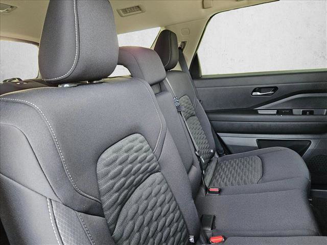 Used 2022 Nissan Pathfinder SV image 23