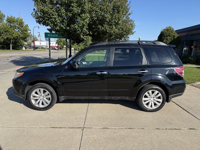 Used 2012 Subaru Forester 2.5X Premium AWD/4WD image 8