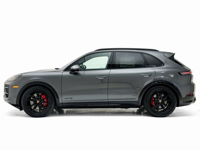 New 2026 Porsche Cayenne GTS image 2