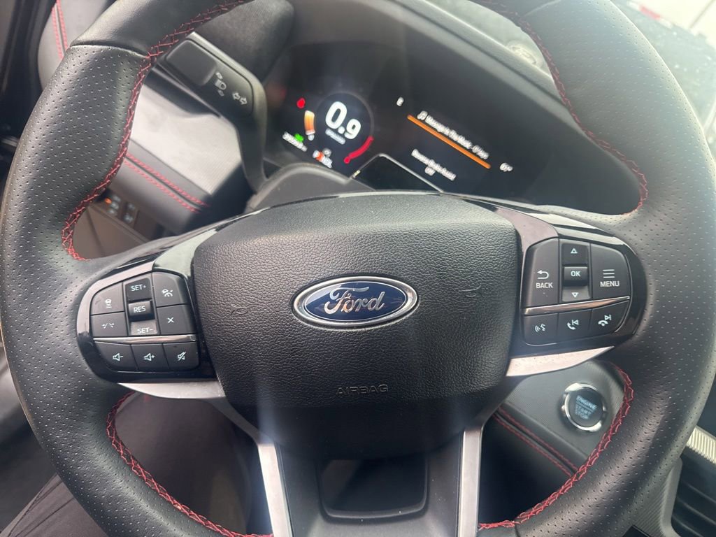 Used 2025 Ford Explorer ST-Line w/ ST-Line Street Pack AWD/4WD image 20