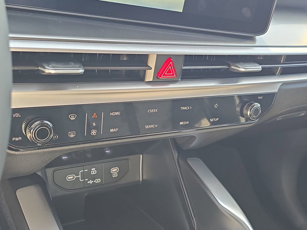 New 2026 Kia Sorento LX image 24