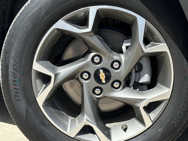 Used 2025 Chevrolet Trax LT FWD image 10