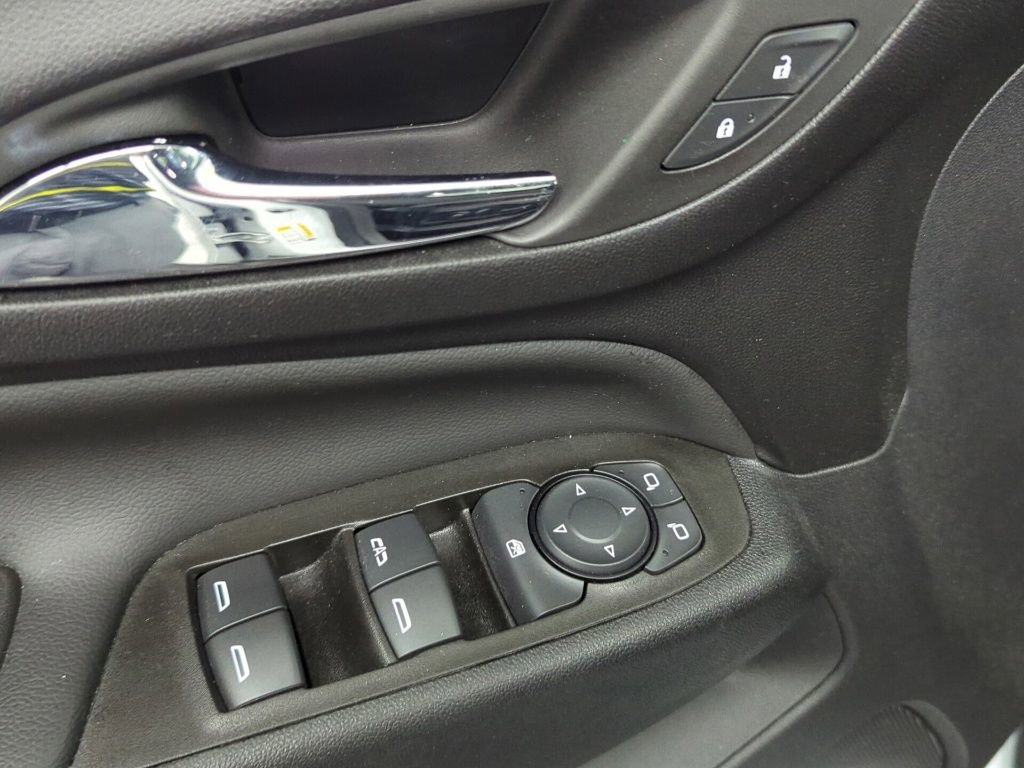 Used 2023 Chevrolet Equinox LT FWD image 10