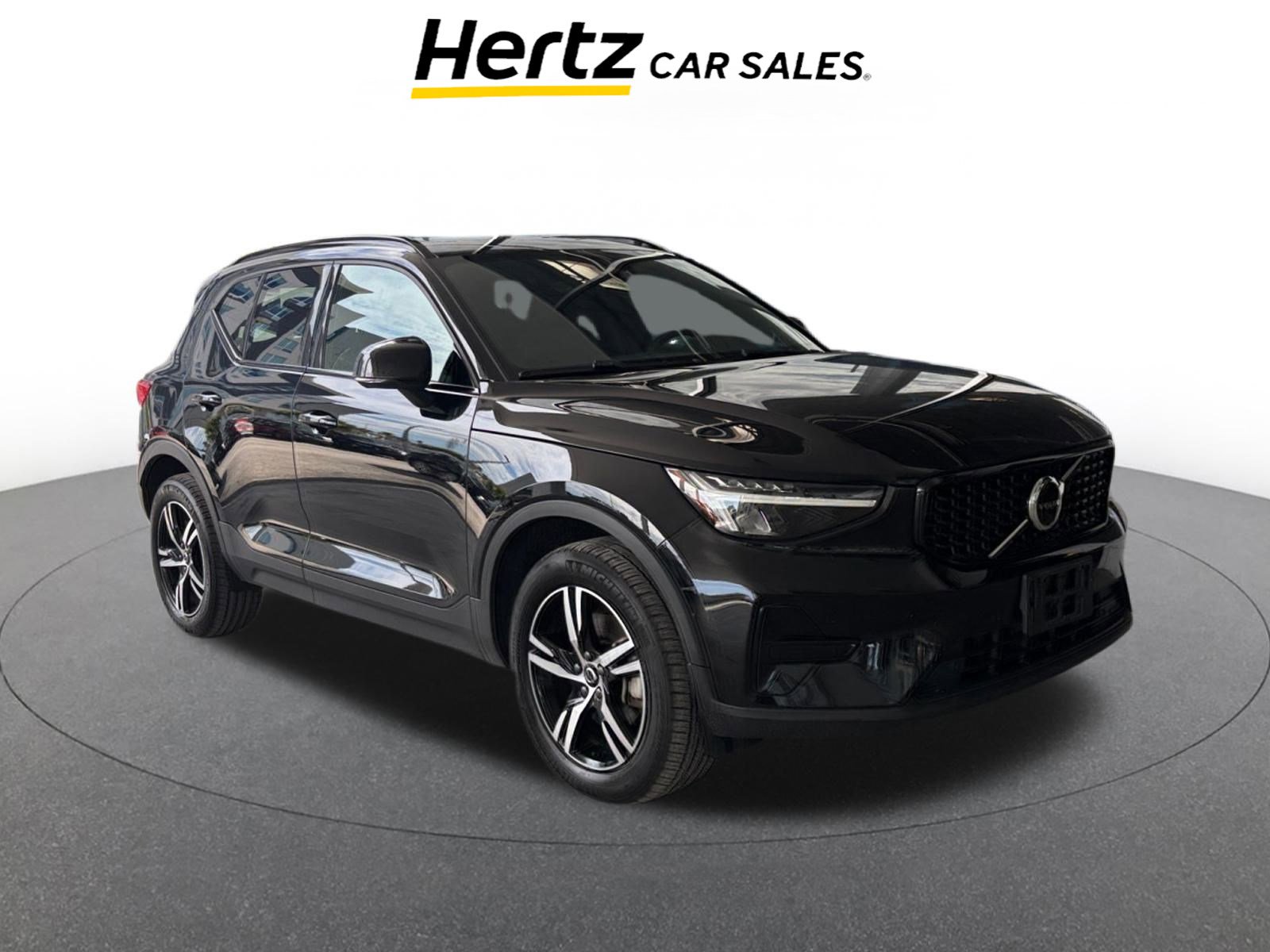 Used 2024 Volvo XC40 B5 Core