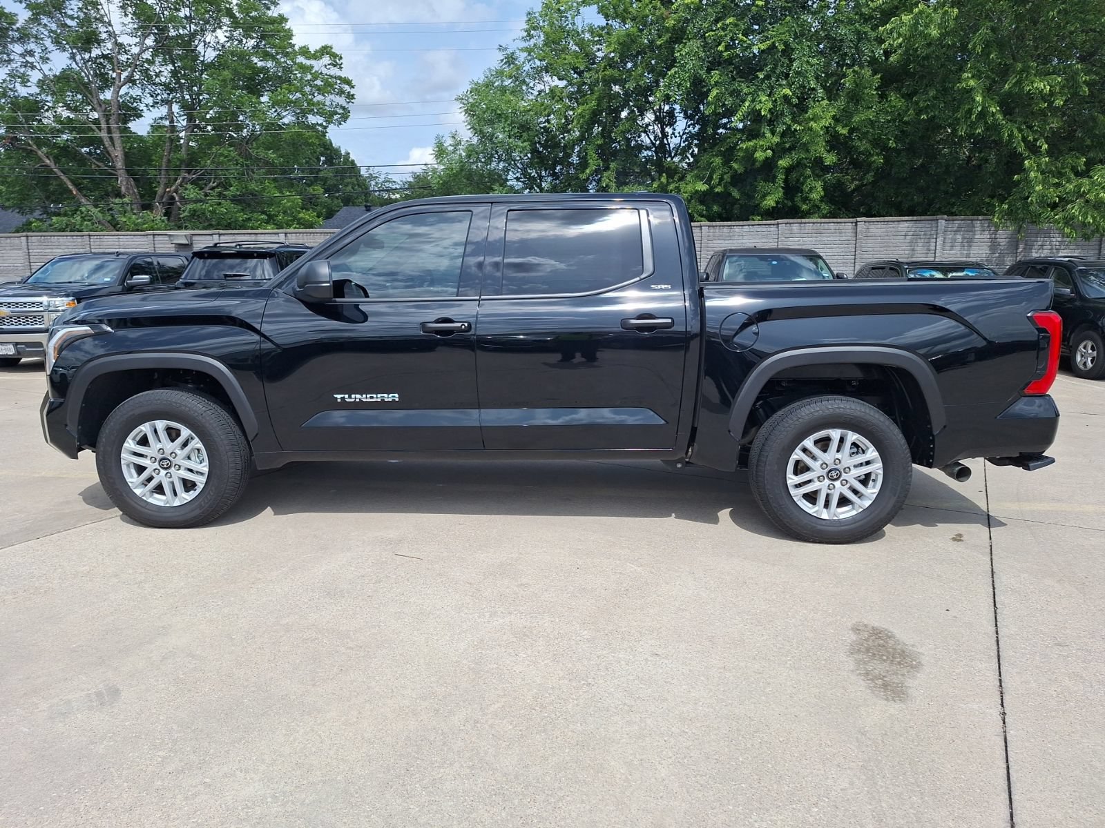 Used 2026 Toyota Tundra SR5 AWD/4WD image 3