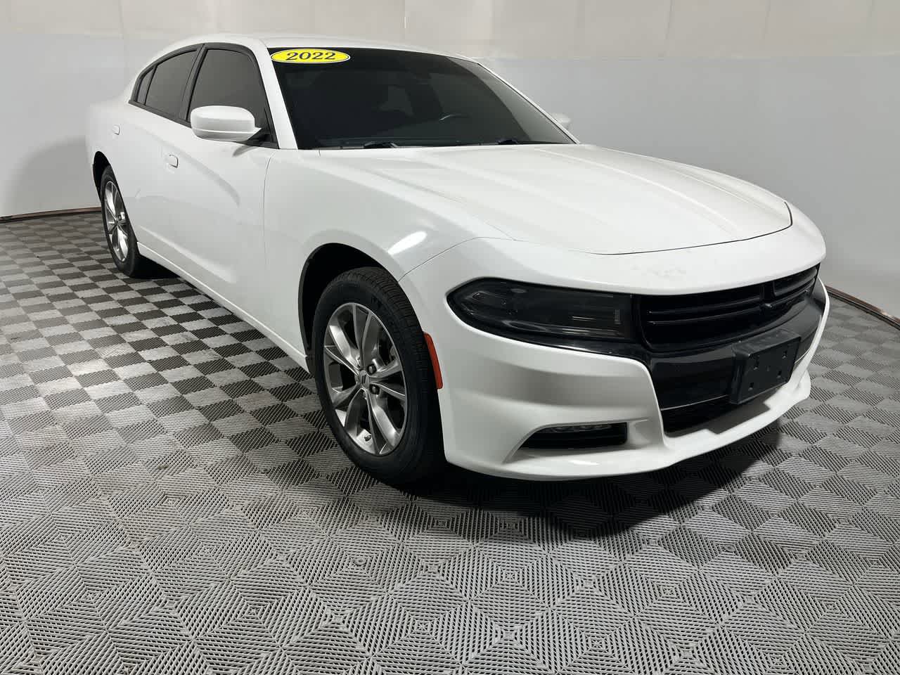 Used 2022 Dodge Charger SXT AWD/4WD image 2