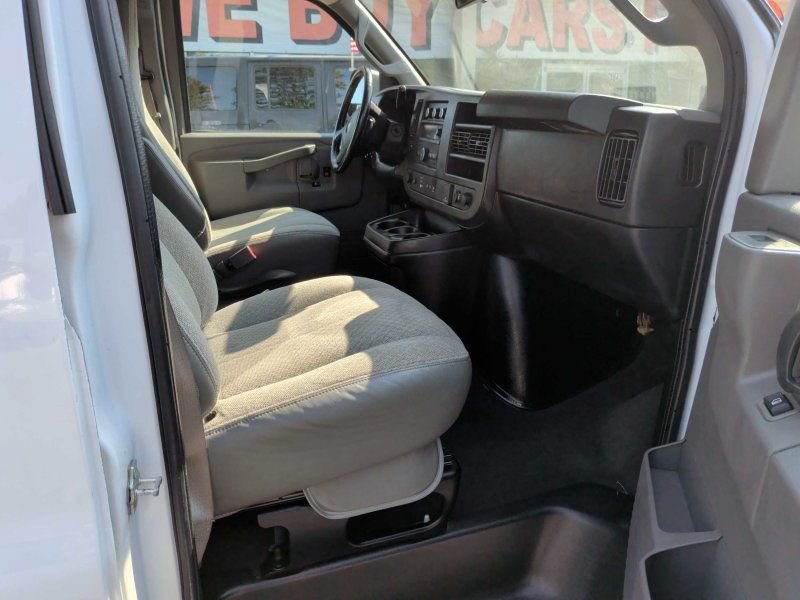 Used 2020 Chevrolet Express 3500 LS RWD image 15