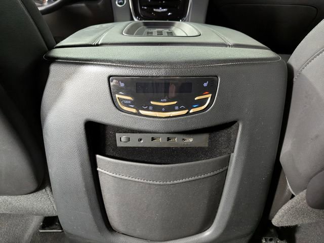 Used 2017 Cadillac Escalade ESV Premium Luxury image 31
