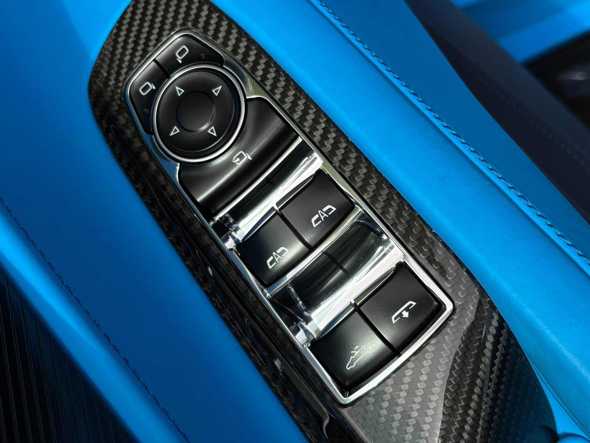 Used 2025 Chevrolet Corvette Z06 RWD image 49