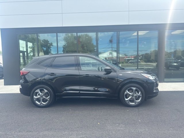 Used 2023 Ford Escape ST-Line w/ Tech Pack #1 image 2