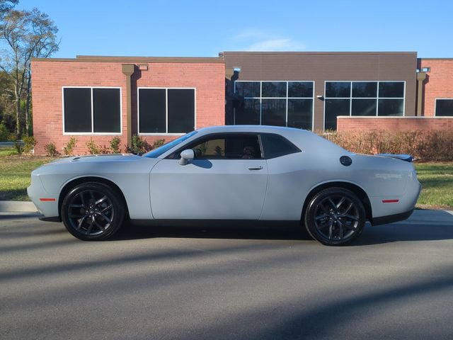 Used 2022 Dodge Challenger SXT w/ Blacktop Package image 10