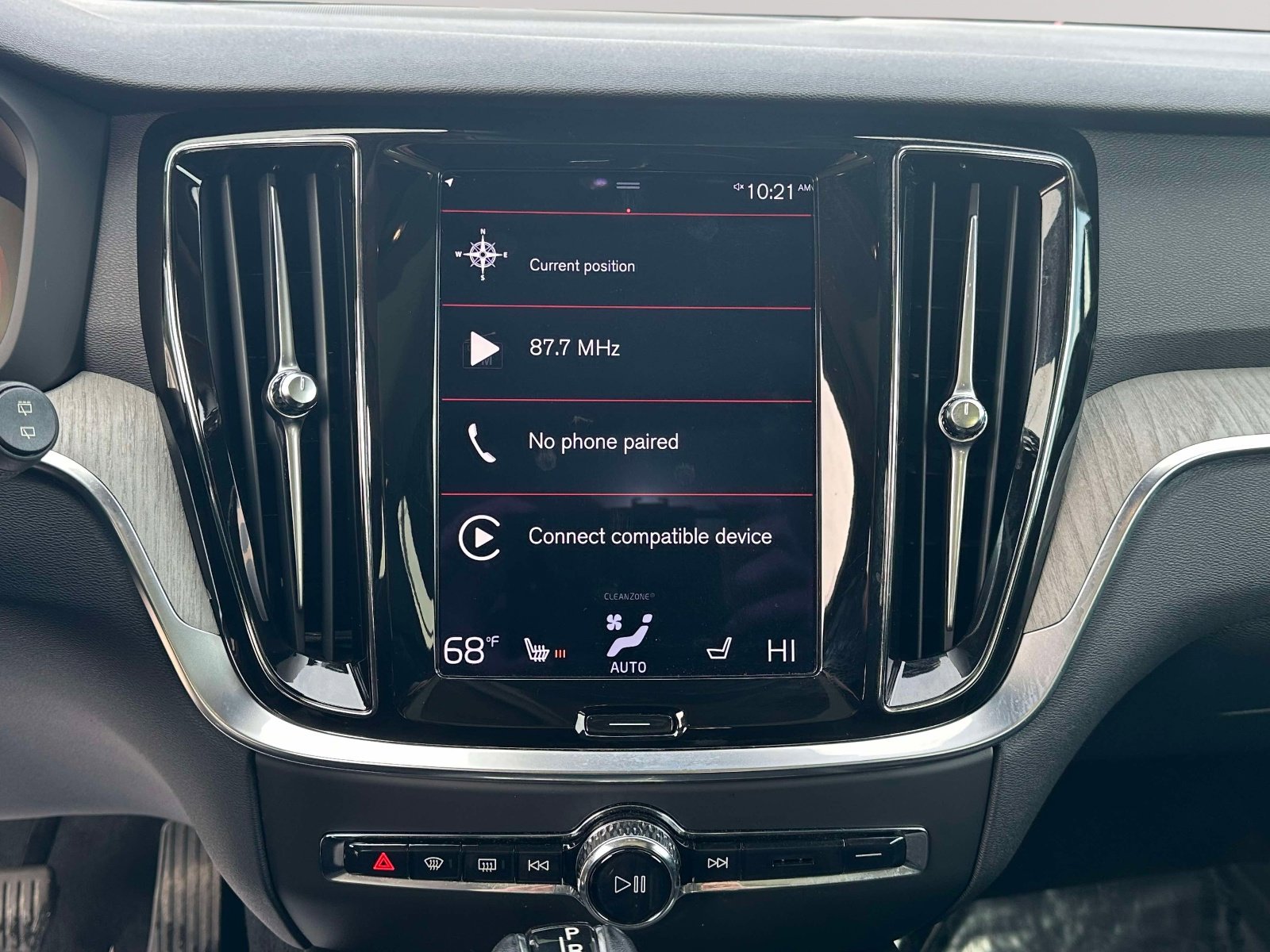 Used 2021 Volvo V60 T5 Cross Country w/ Advanced Package image 9